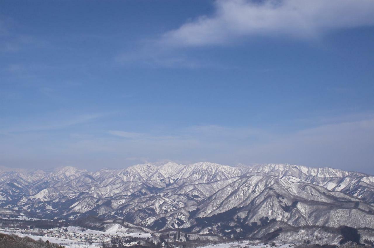 Community House Tyrolien Hotel Hakuba Luaran gambar