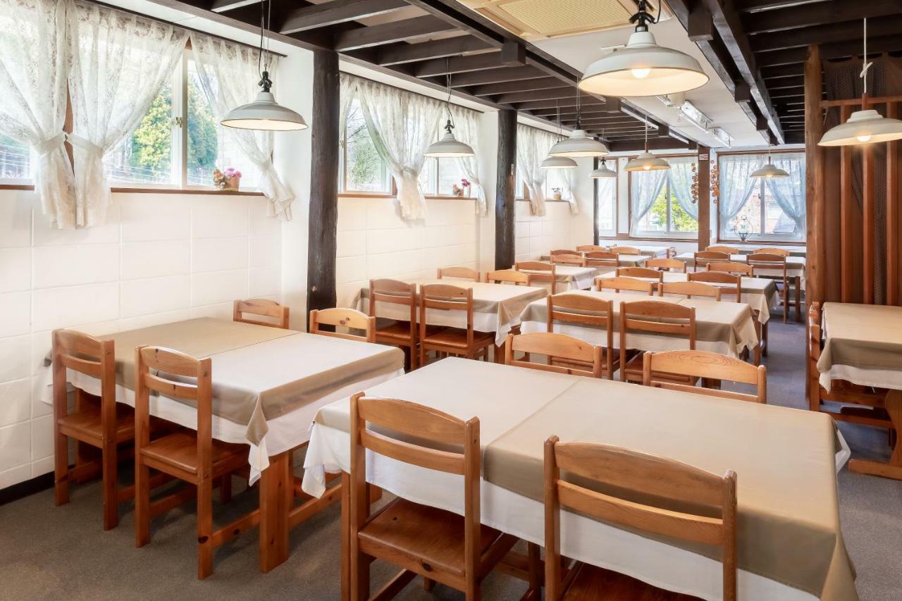 Community House Tyrolien Hotel Hakuba Luaran gambar